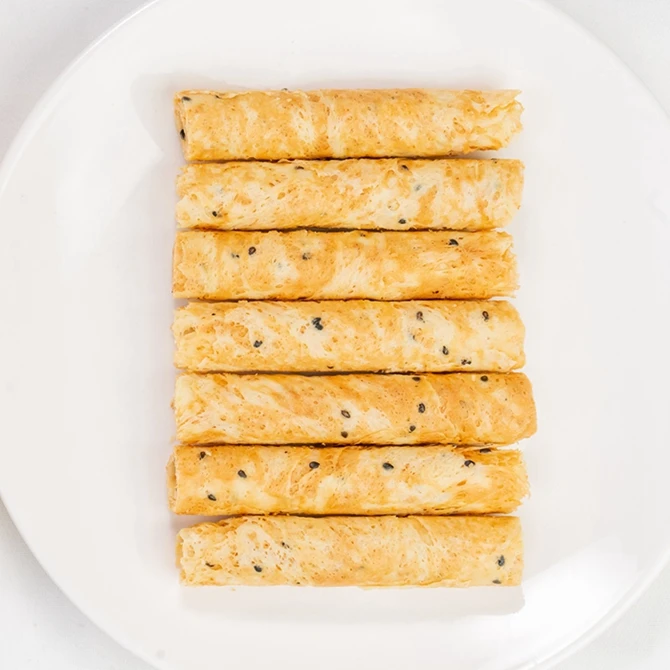 Professional Production Cream Cookie Dessert Biscuit Manufacturer Provide Sesame Handmade Egg Rolls