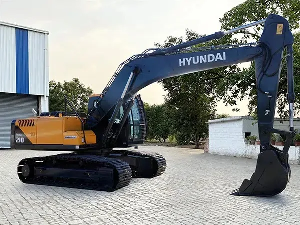 Construction Machinery Hyundai R210 Excavator