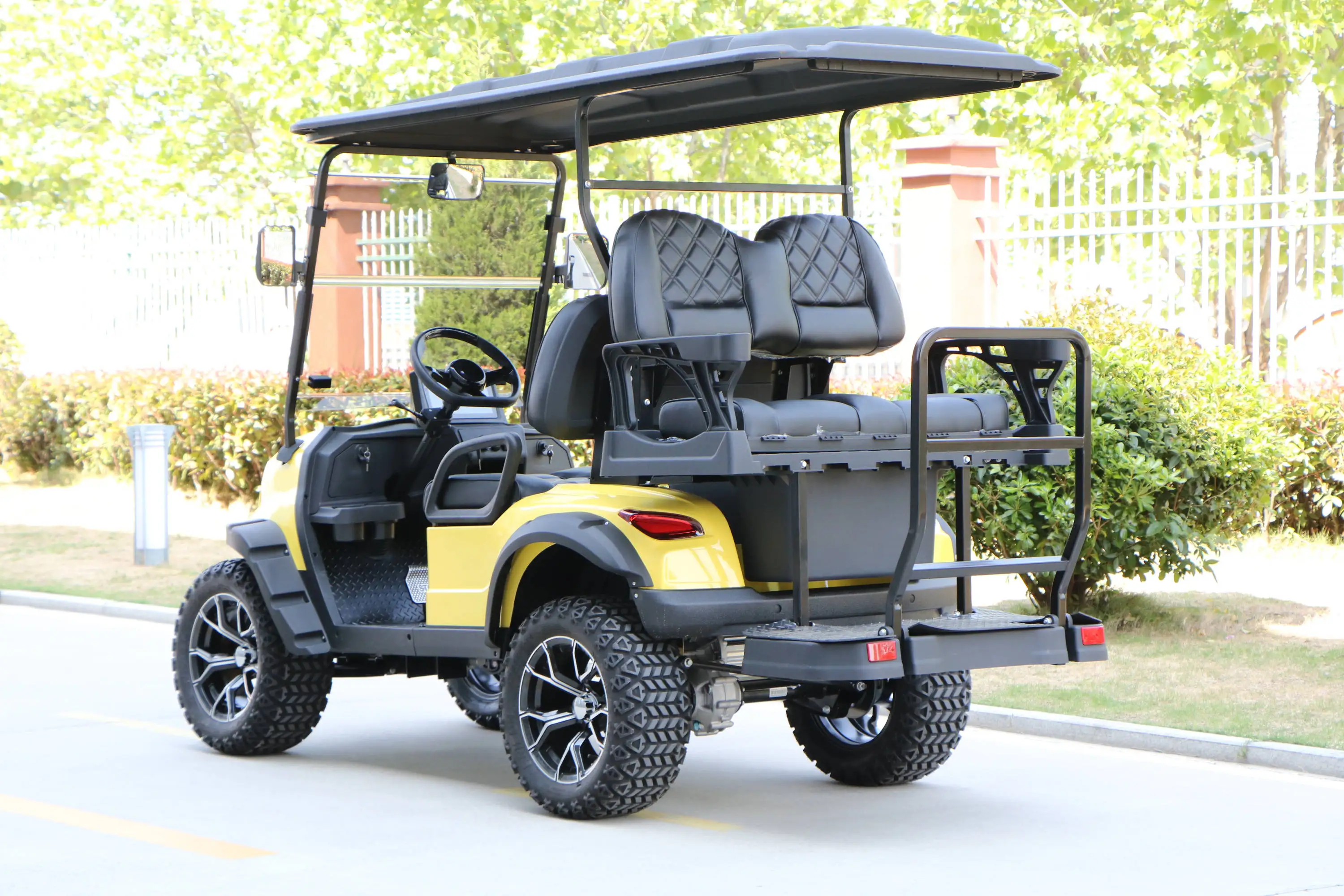 Wholesale world 100% best electric power 3 and 4 seater golf cart/ golf buggy car with good price for wholesale