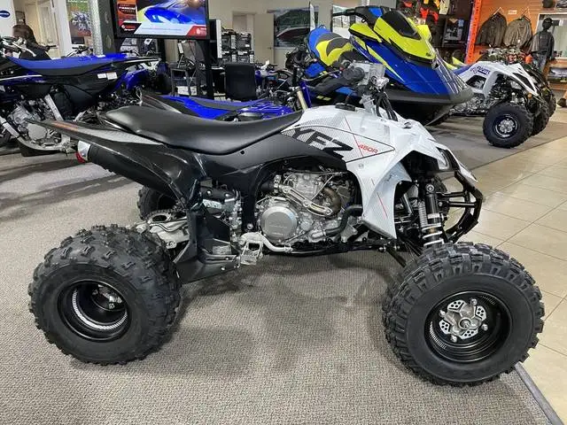 2023-yamahas1.jpg