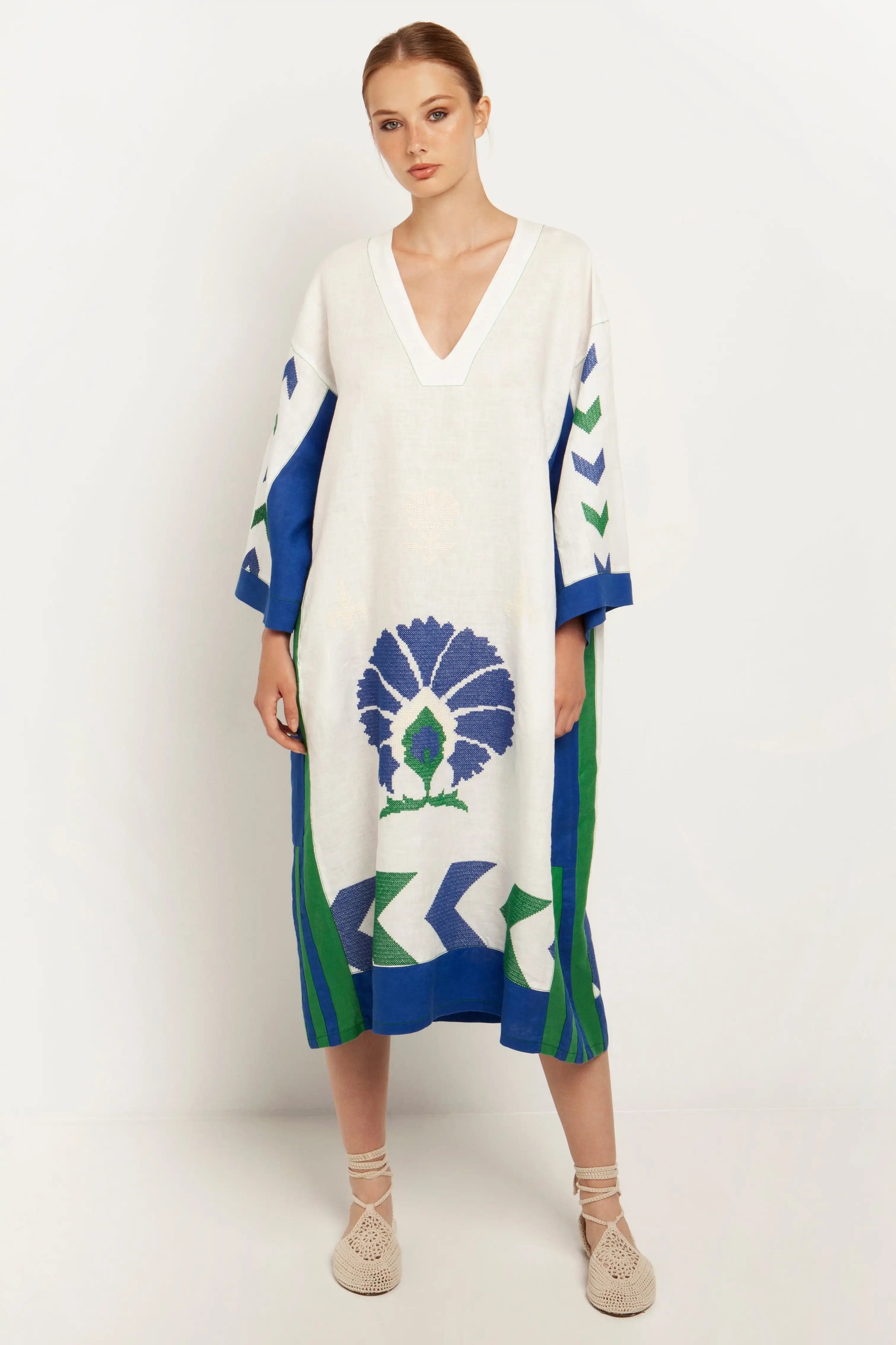 2024 Autumn New French Retro Style Luxury Embroidery Work Long Sleeve Splicing Mesh Long Women Dress