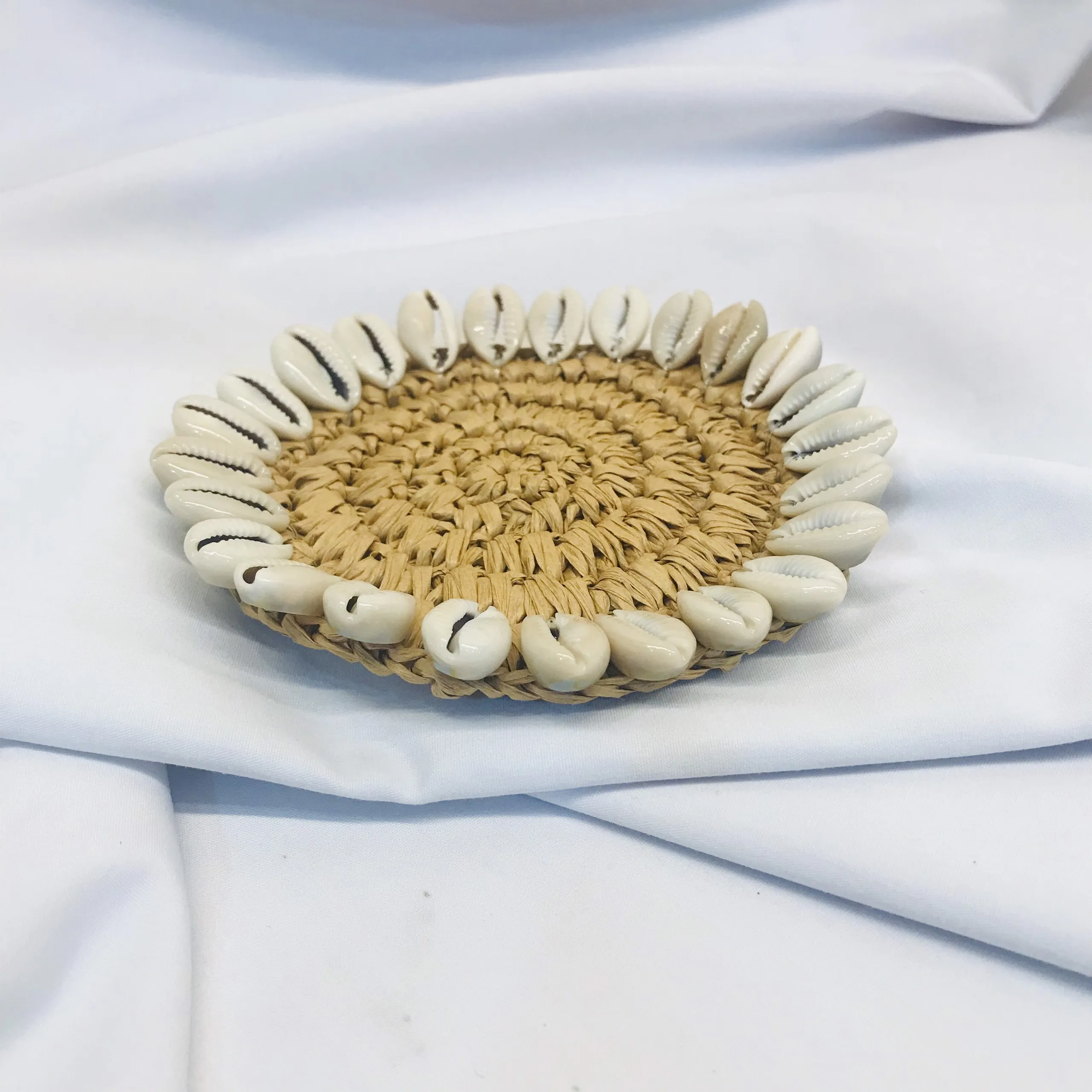 Cheap Wholesale Handmade Woven Seashells Fringes Coasters