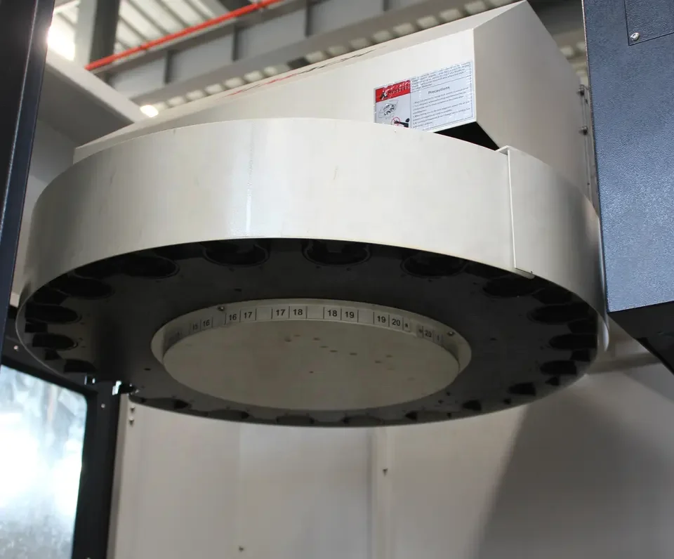 VMC1060 Max Travel Metal Customized 3 Axis Vertical CNC Turning Machining Vs Milling Center Lathe Machine