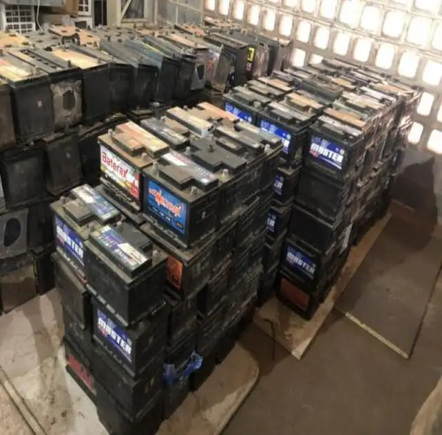 Waste Car Lead Acid Battery Scrap/Discarded Drained Lead Acid Battery Scrap