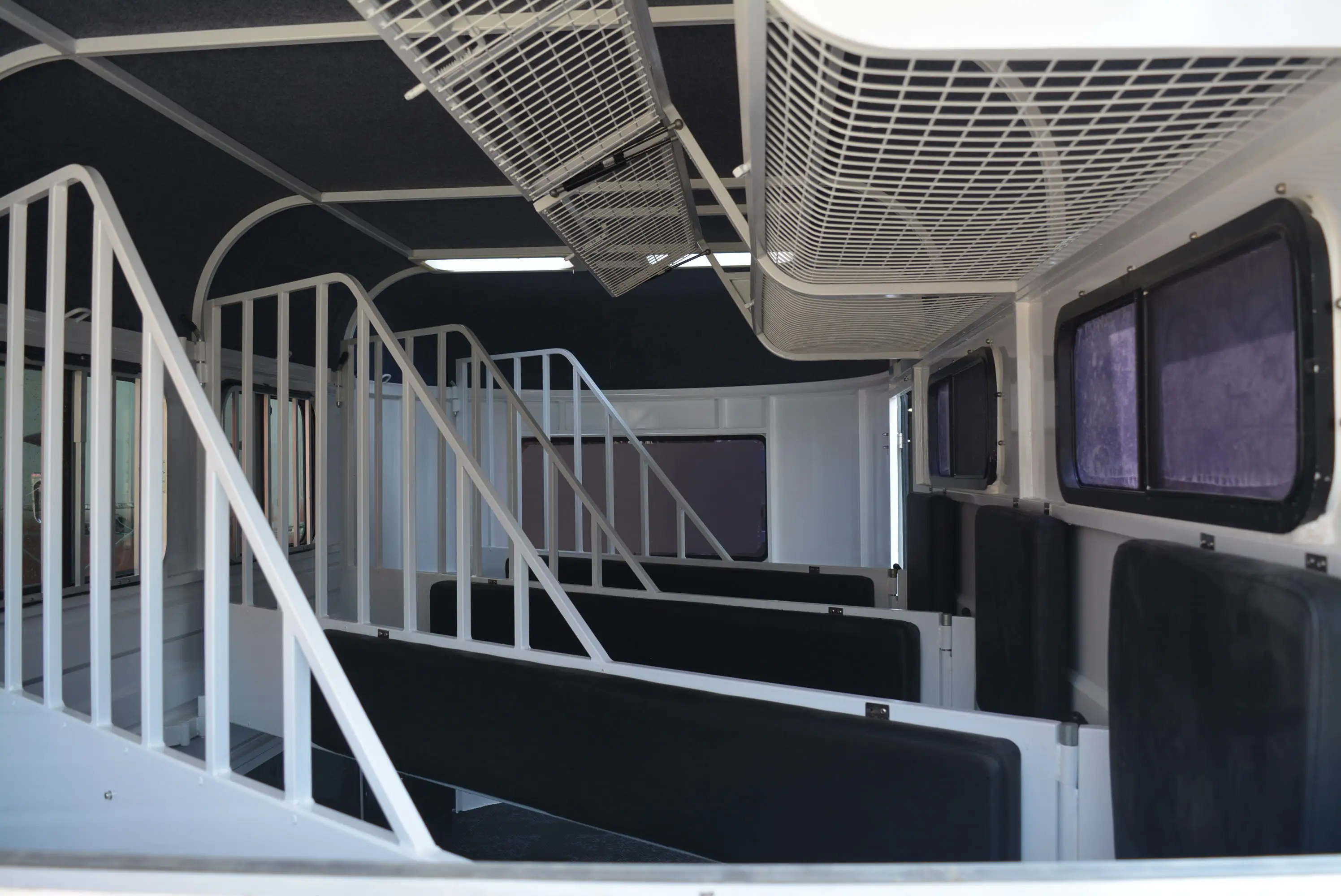 2024 New Product Ideas With High Material Can Customized Horse Truck Easy To 3 Horse Float 3HAL-S