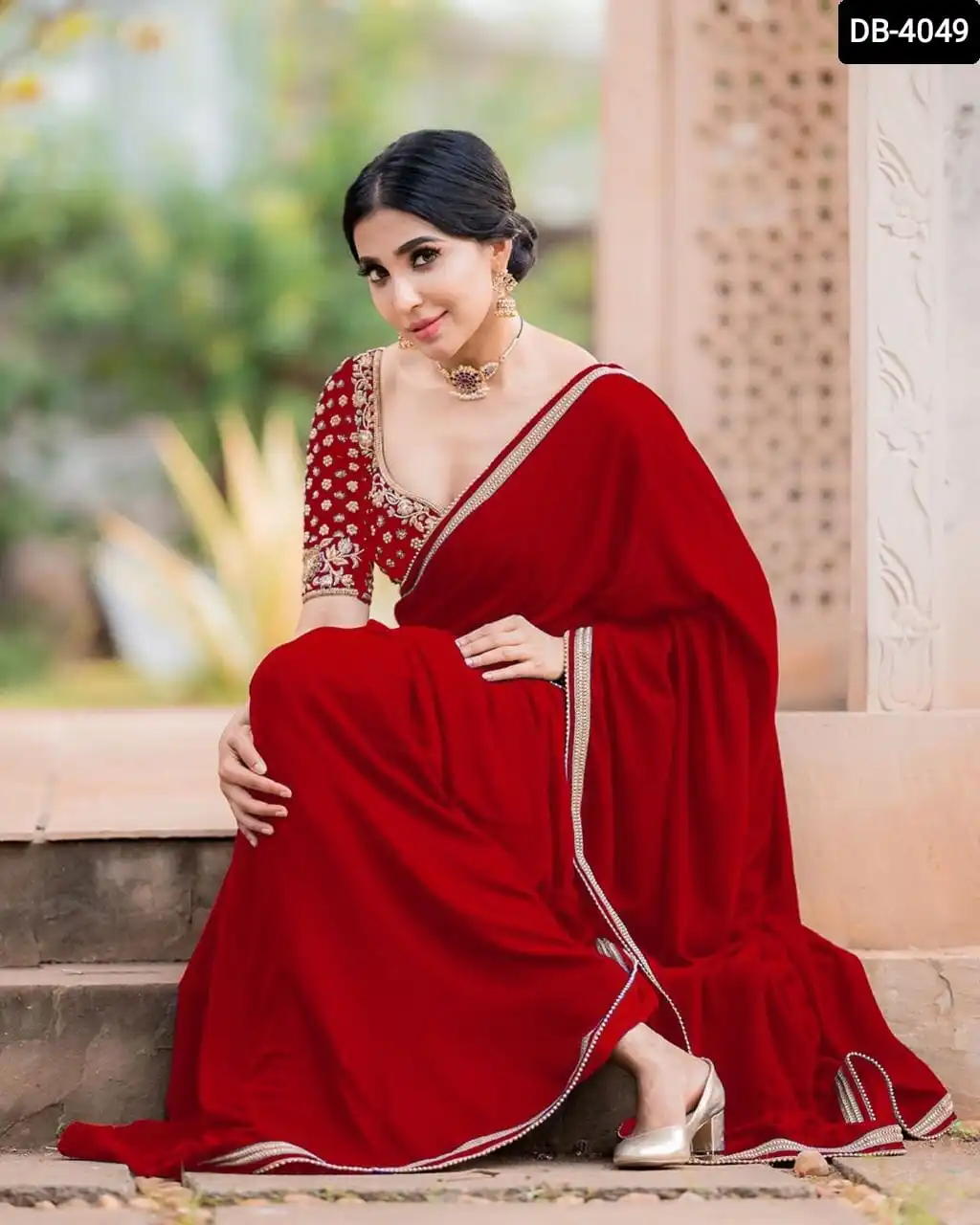 Indian Designer Clothes Georgette With Embroidery Work Lace border Saree and Embroidery Design Work with Pearl Revert Diamond