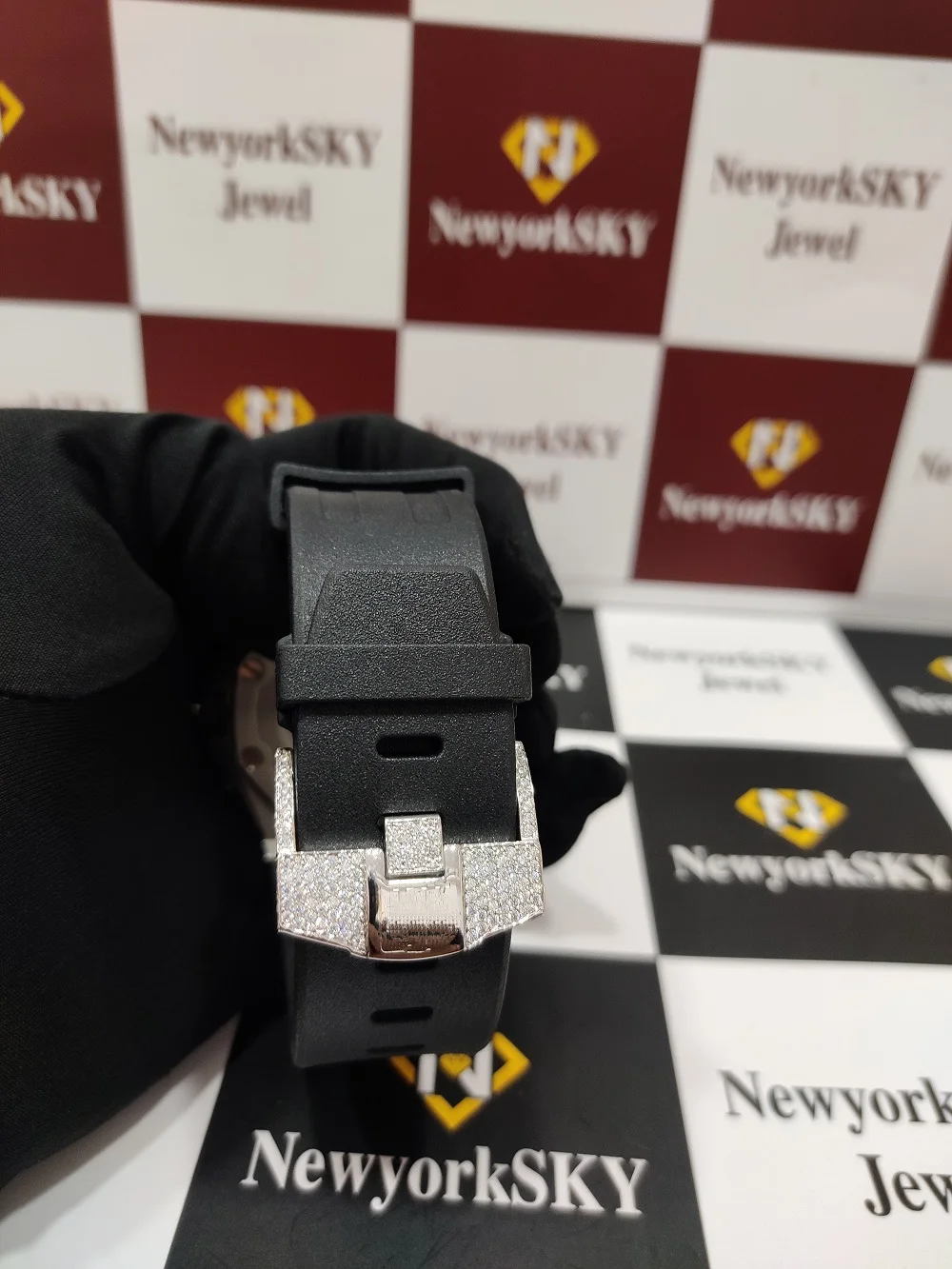 Wholesale Price Custom VVS Clarity Moissanite Diamond Studded Hip Hop Iced Out Bling Wrist Watches For Men Pass Diamond Tester