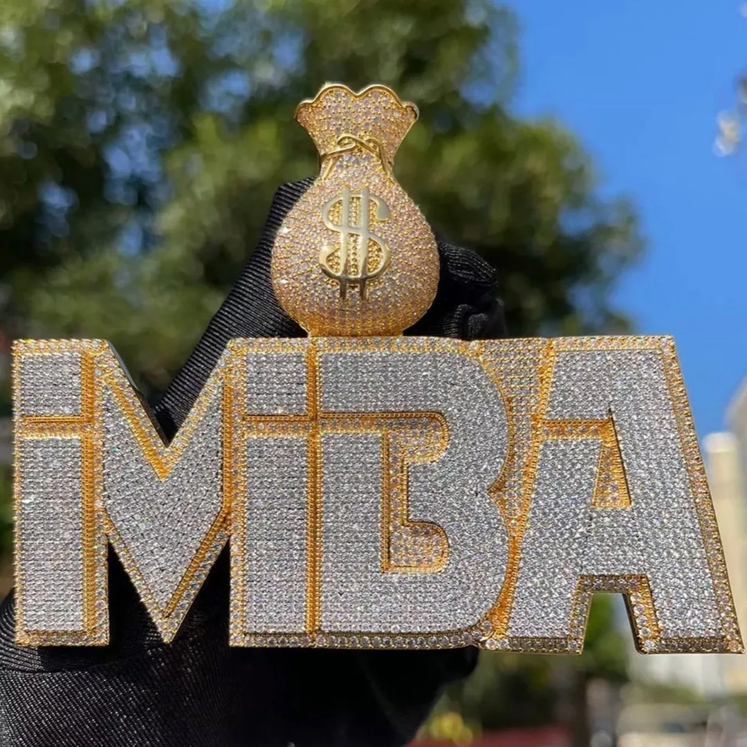Подвеска MBA из 14-каратного золота с мешком для денег