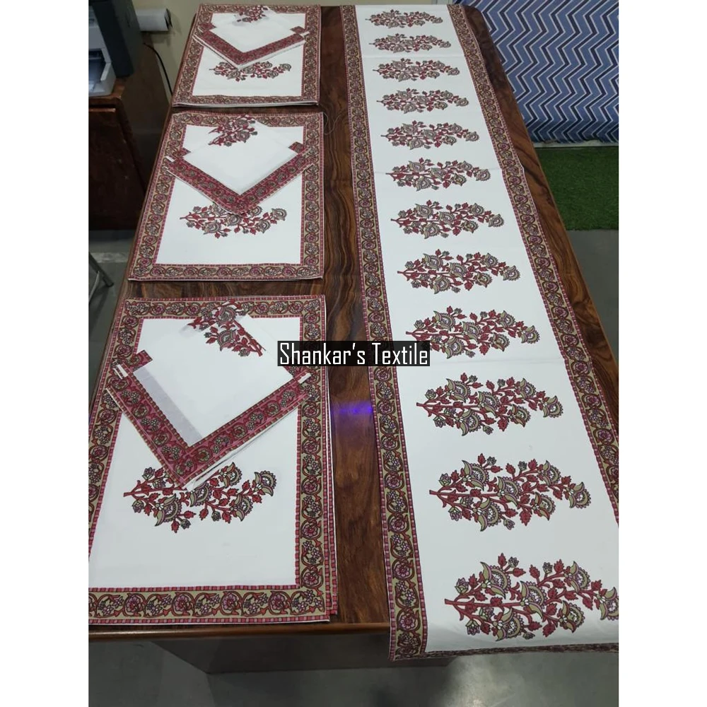 13 Pcs New Design Hot Luxurious Dining Table Runner With Place Mat And Napkins Set For Wholesale Home Decor Kitchen Accessories