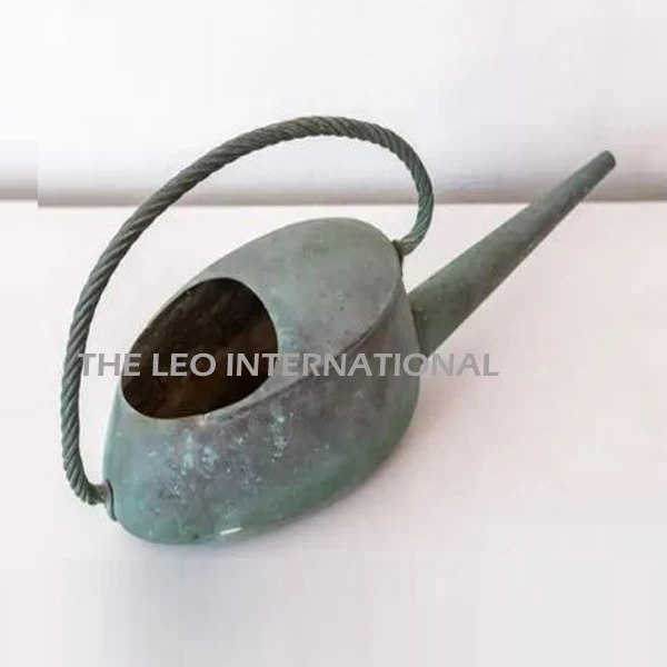 Wholesale Price 15X4.5X7.5 Inch Water Cans Rustic Green Patina Iron Steel Outdoor Home Garden Watering Tools with Latest Design