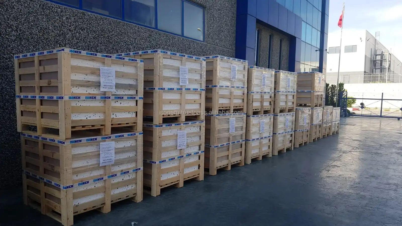 pallets2.jpg