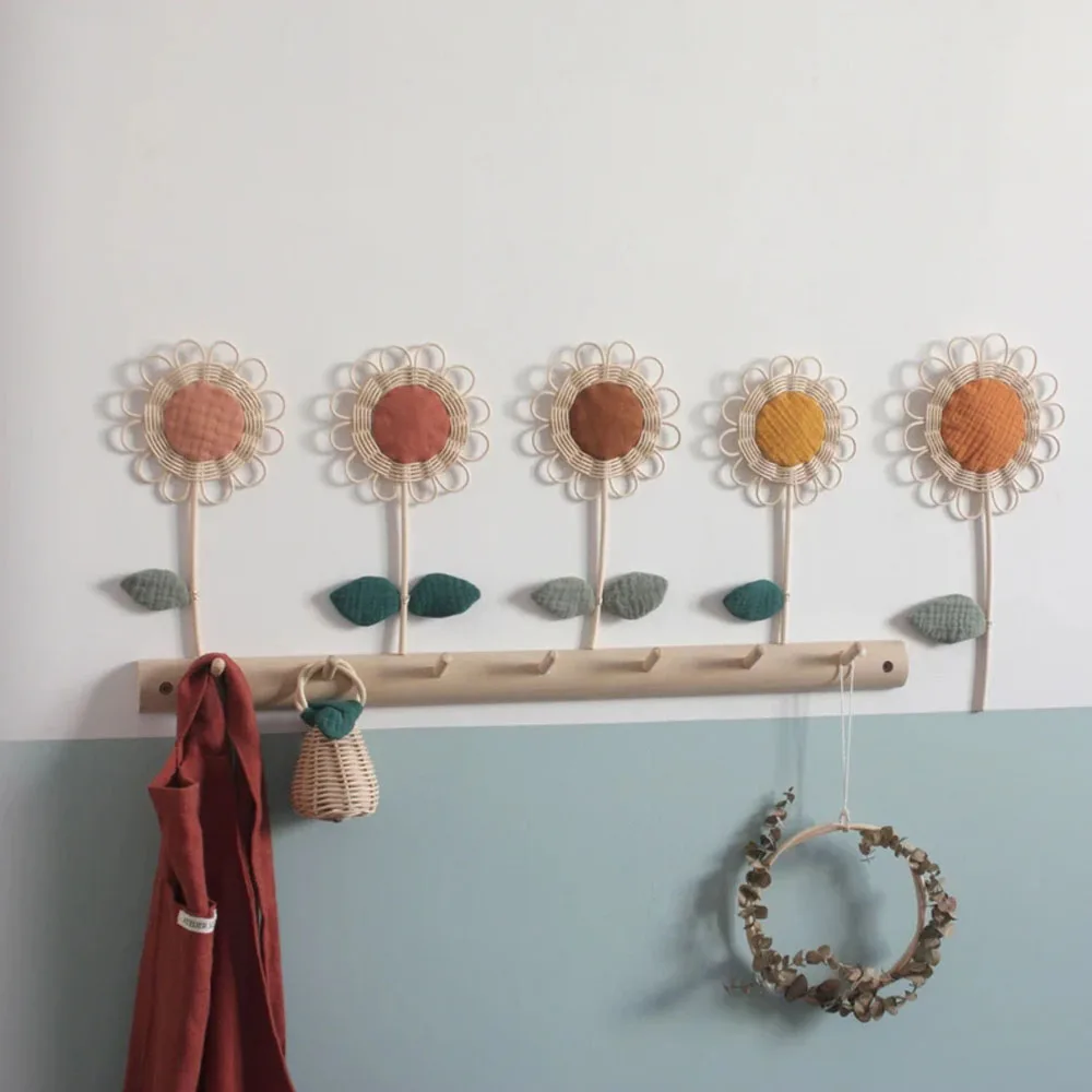 Hot Sale Unique For Kid Rattan and fabric daisy, rattan flower, wall decoration Wholesale Vietnam Manufacturer