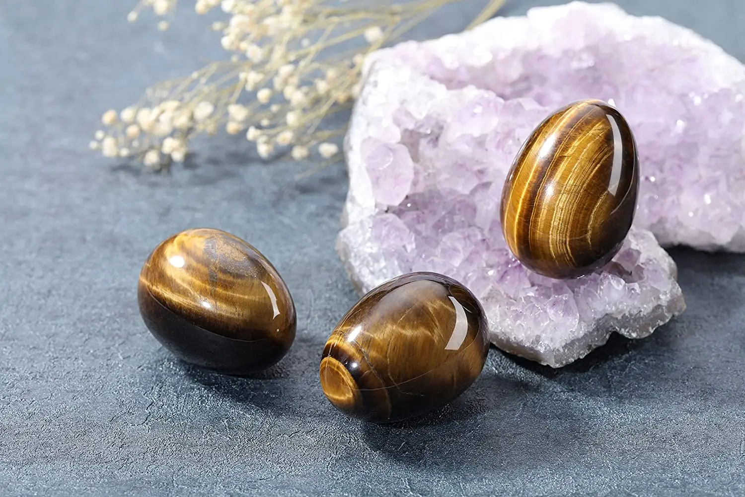 Tiger Eye Egg Sphere Sculpture Reiki Healing Crystal Gemstone Ball Divination Figurine with Acrylic Stand for Home Decoration