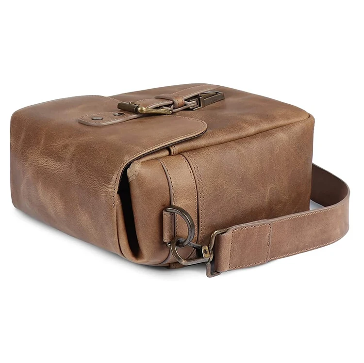 Best Selling Crossbody Genuine Leather Messenger Men Cross Body Bags for sale in low price and high quality