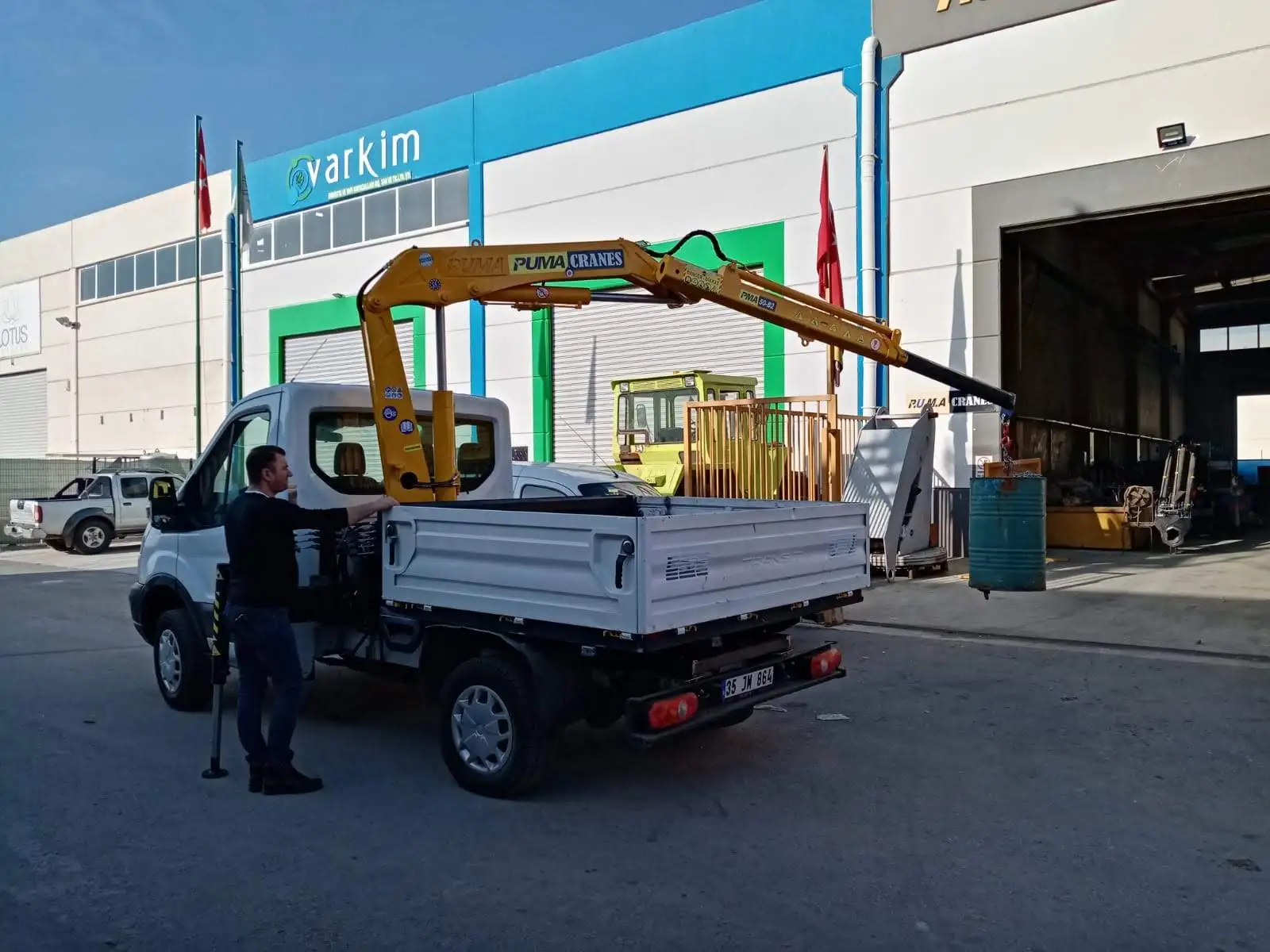 Best Quality Hydraulic 2 Ton PMA 40 Series Knuckle Boom Truck Mounted Crane Strong Construction Turkey