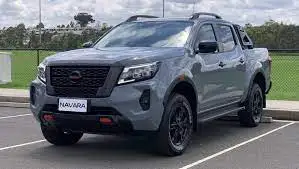 Отлично использованный Nissan NAVARA 4WD пикап двойная кабина 100% идеально работает без происшествий 1 год гарантии