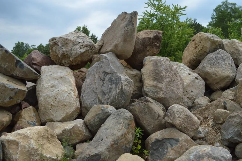 Good Quality Building Stone From Vietnam - STONE CHIP /  BOULDER / Aggregates for Construction - Building Stones at Cheap Price