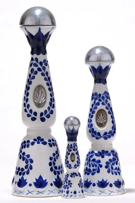 Original Clase Azul Reposado Tequila Ceramic 750mlBottle / Hand Painted / 750 ml Size for sale
