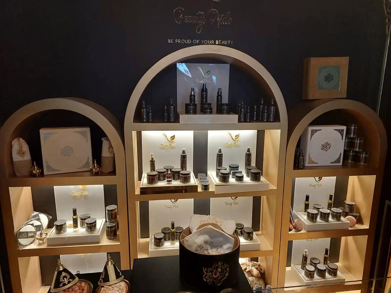 Prestigious Organic Argan Sugar Scrub  Shea Butter Honey & Cinnamon Orange Rich Formulation Softly Exfoliating Low MOQ In Bulk