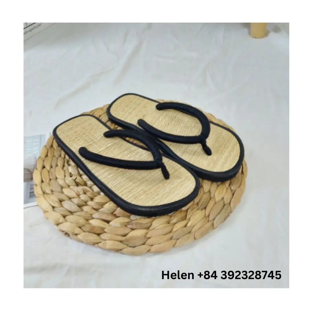 CUSTOMIZED SEAGRASS STRAW FLIP FLOP TOP SALE ECO FRIENDLY WATER HYACINTH AND SEAGRASS BEACH SLIPPERS MADE IN VIETNAM