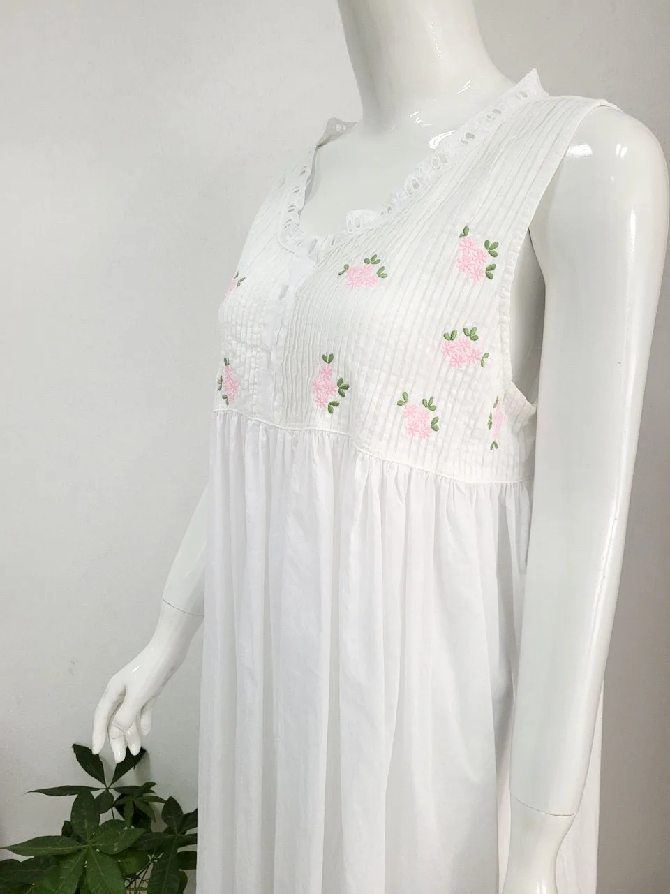 Custom Embroidery White Cotton Nightgown Cotton Lace and Buttons Nightwear, Sleep Dress, Gift For the Bride, Wife, Girlfriend