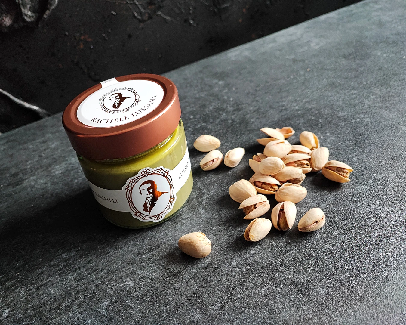 High quality Italian spreadable cream with Pistachio 220g made with high-quality and natural ingredients