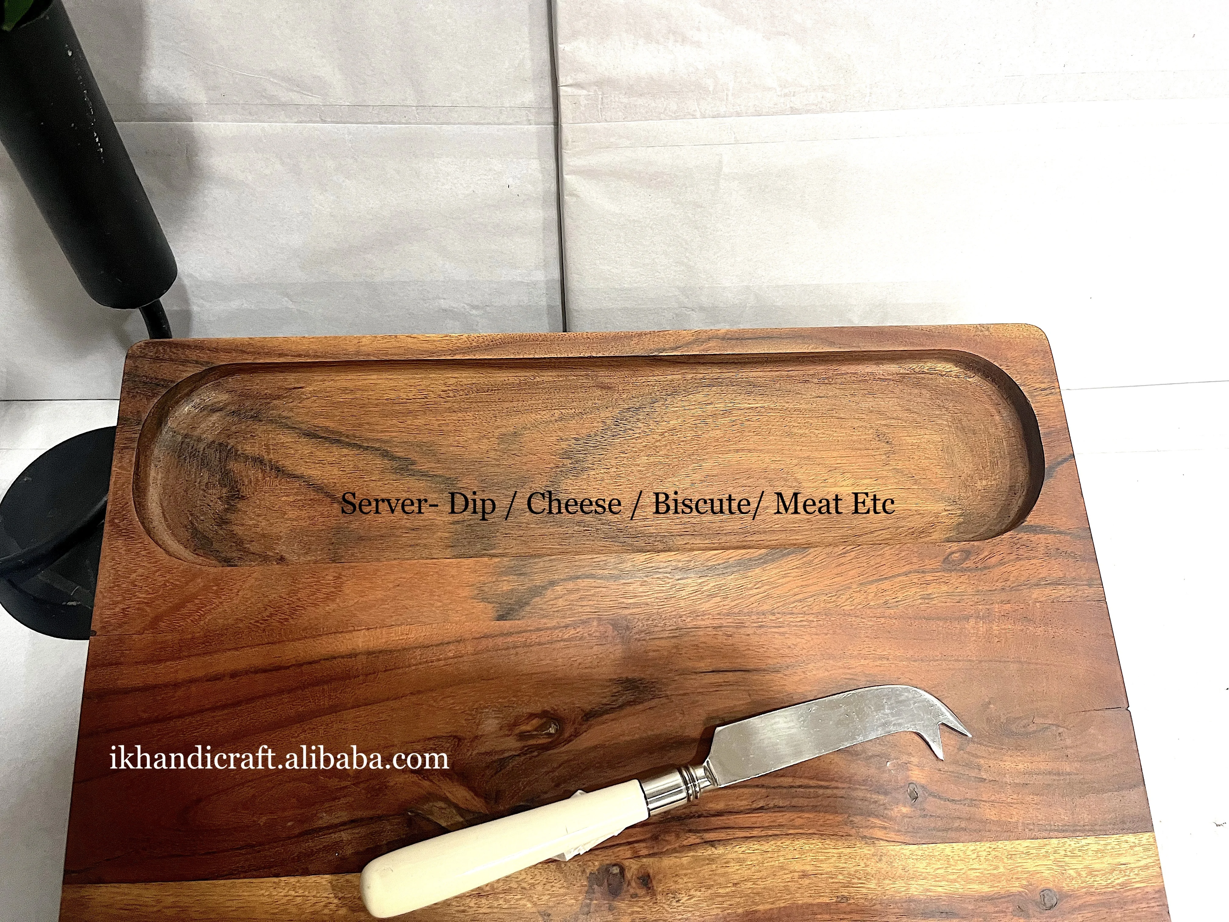 Most Selling Customise Personalised Juice Groove Kitchen and Tabletop Cheese Meat Chopping Boards for Sale Available Direct