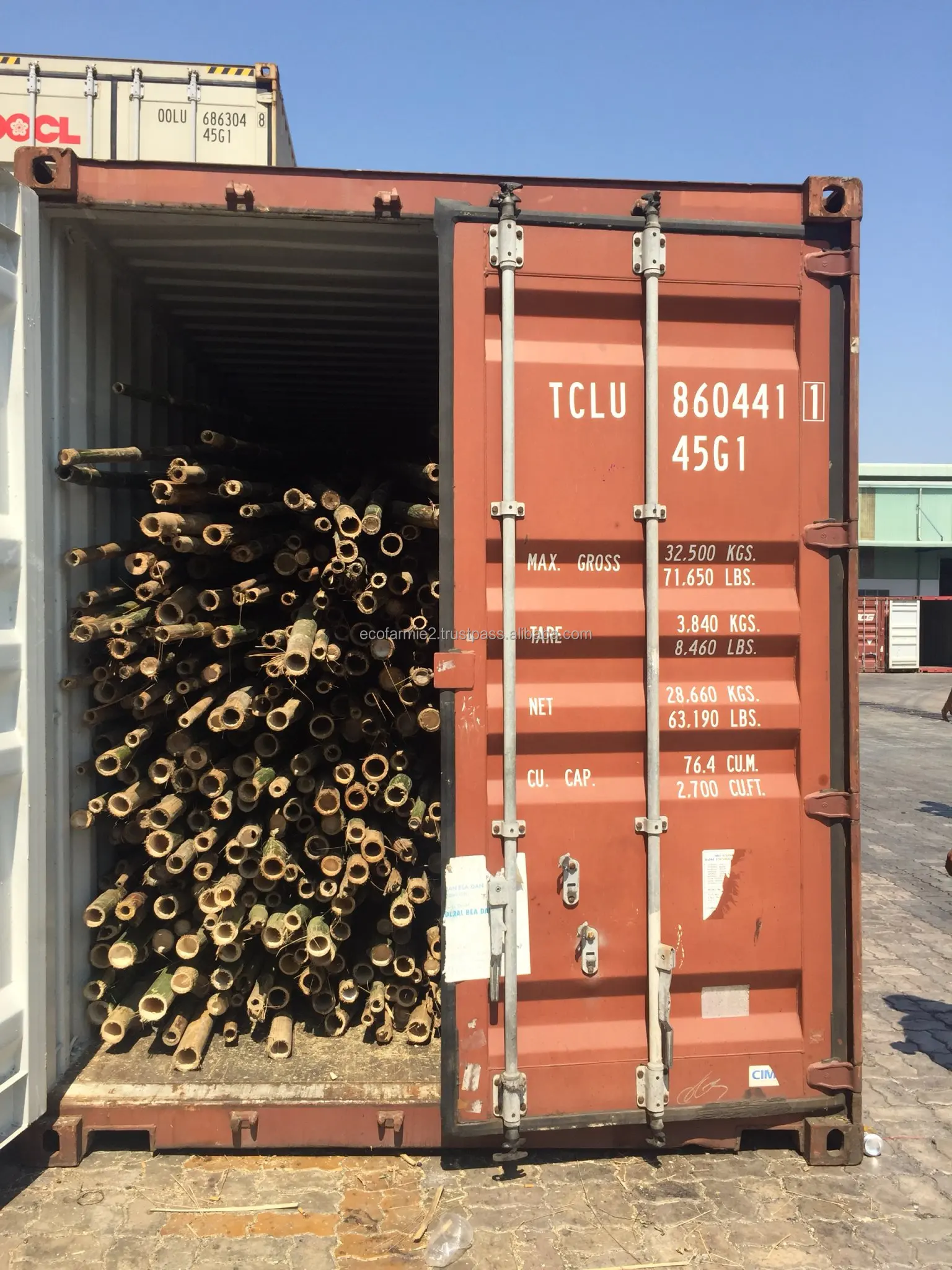 Large quantity tam vong bamboo pole solid bamboo sticks for sale moso bamboo poles new season harvested