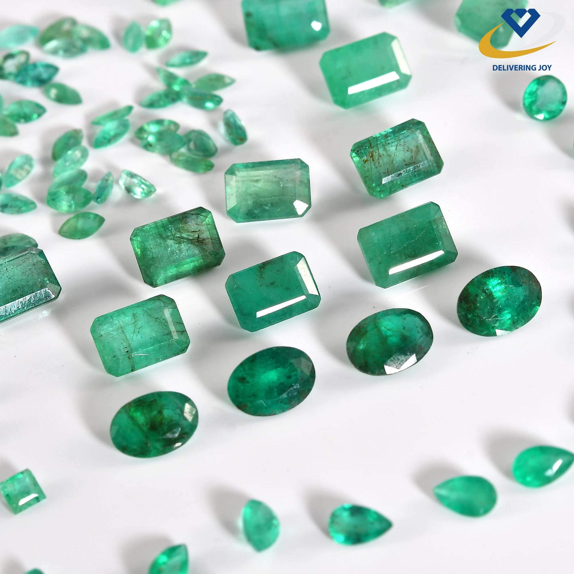 Zambian Emerald Loose Gemstones High Quality Natural Emerald Octagon, Oval, Round, Marquise Pear Calibrated Sizes Bulk Prices