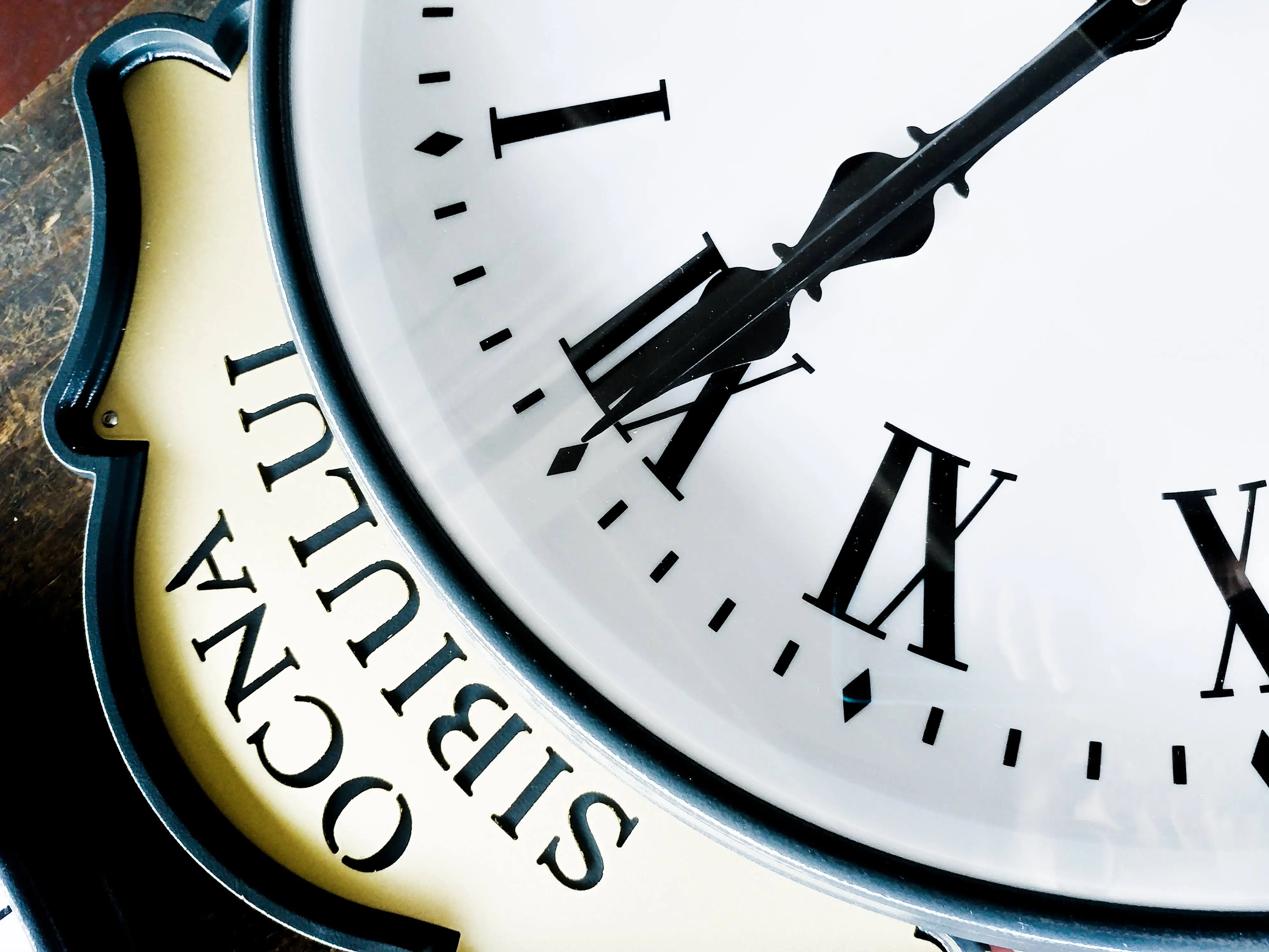 Made in Italy Embellished Modern Single Face Street Clock GPS Synchronization for Urban or Park setting Railway Station Style