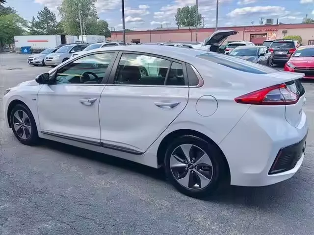 2021 Nissan LEAF SV 4dr хэтчбек