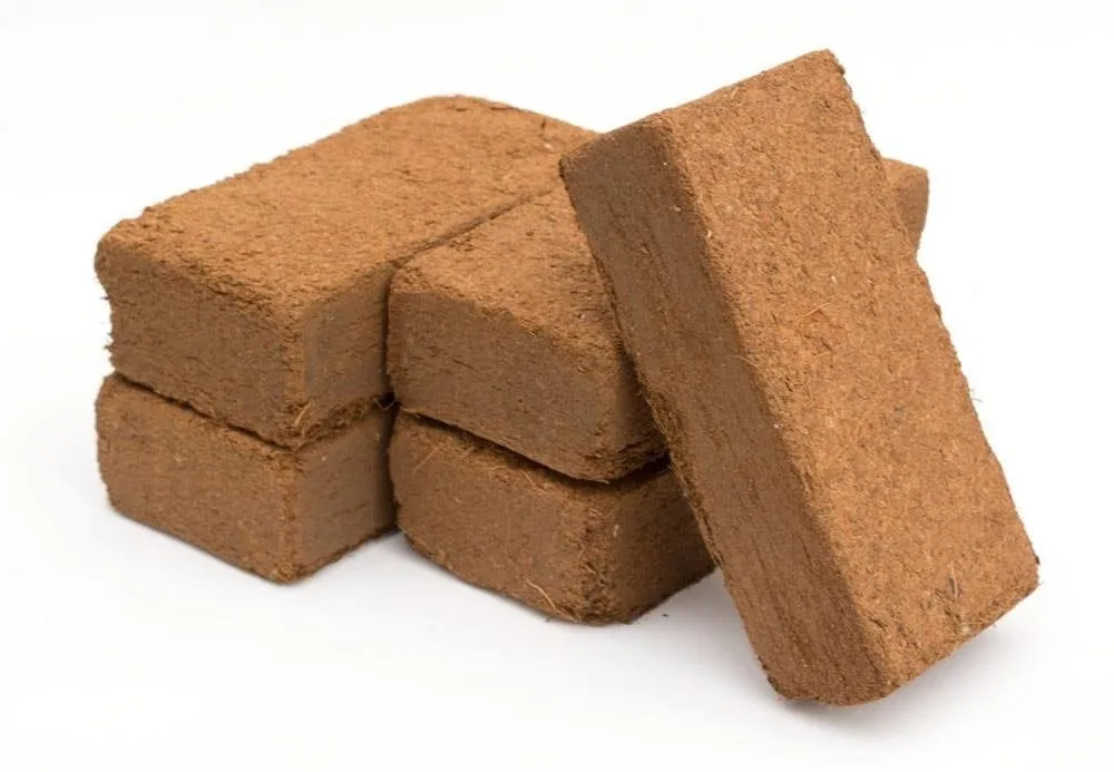 Coco peat block 100% natural coconut fiber Good quality Vietnamese products cheap price Mary