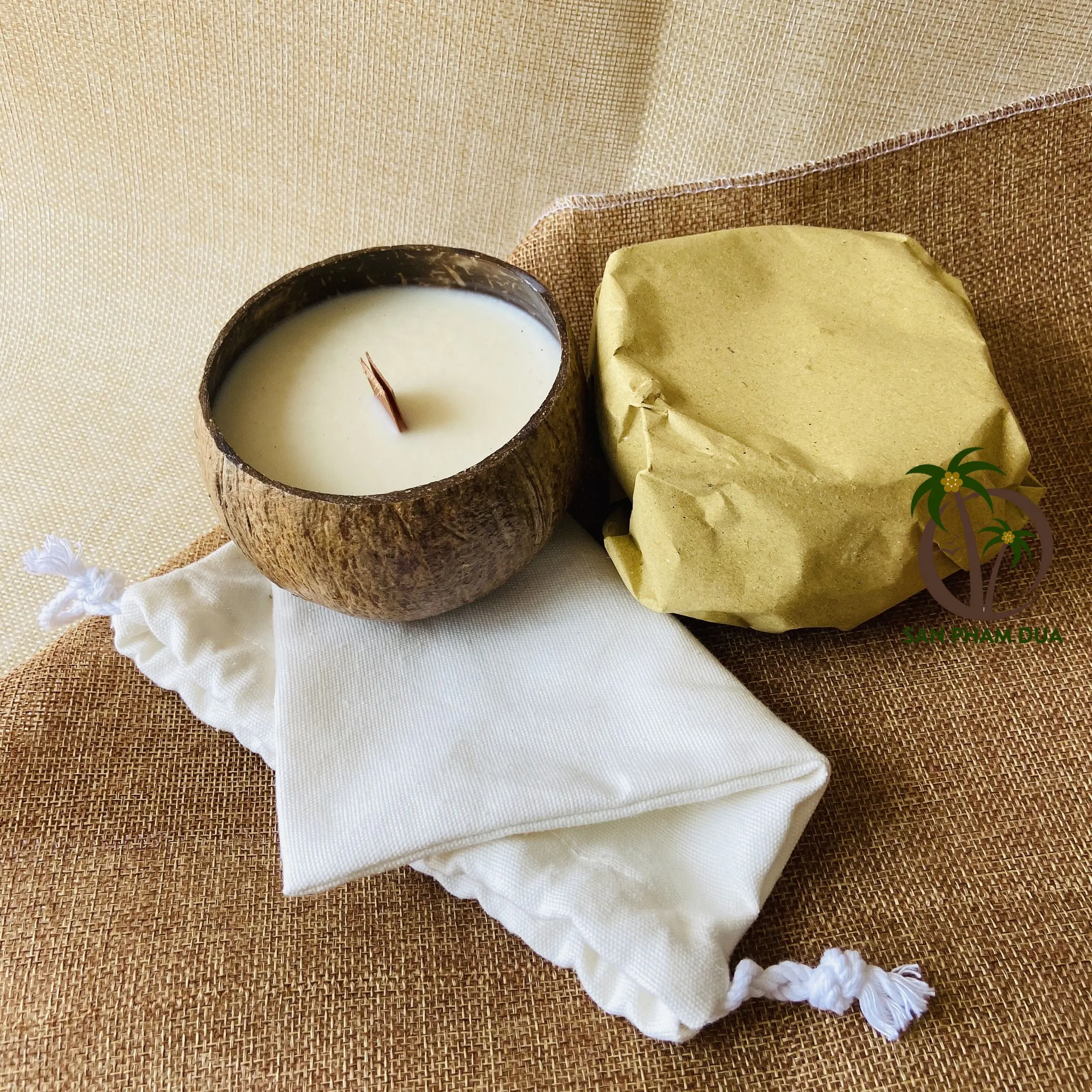 LUXURY COCONUT SOY WAX ECO FRIENDLY COCONUT CANDLE FOR GIFT WEDDING DECOR SCENT CANDLE BOWL