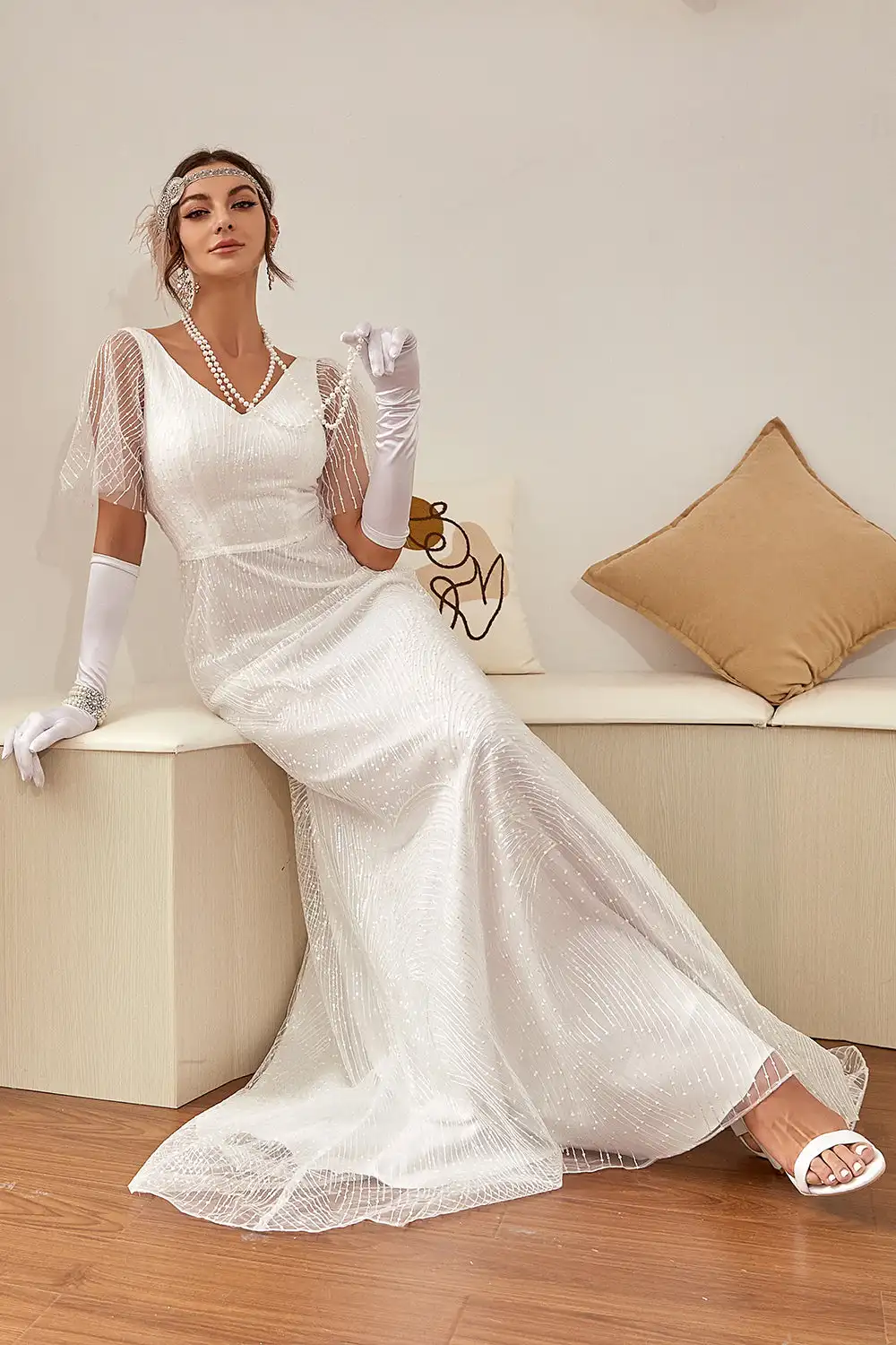 Mermaid White V-Neck Long Wedding Dress Vintage Beading V Neck Short Sleeves White Bride Wedding Dresses for Women