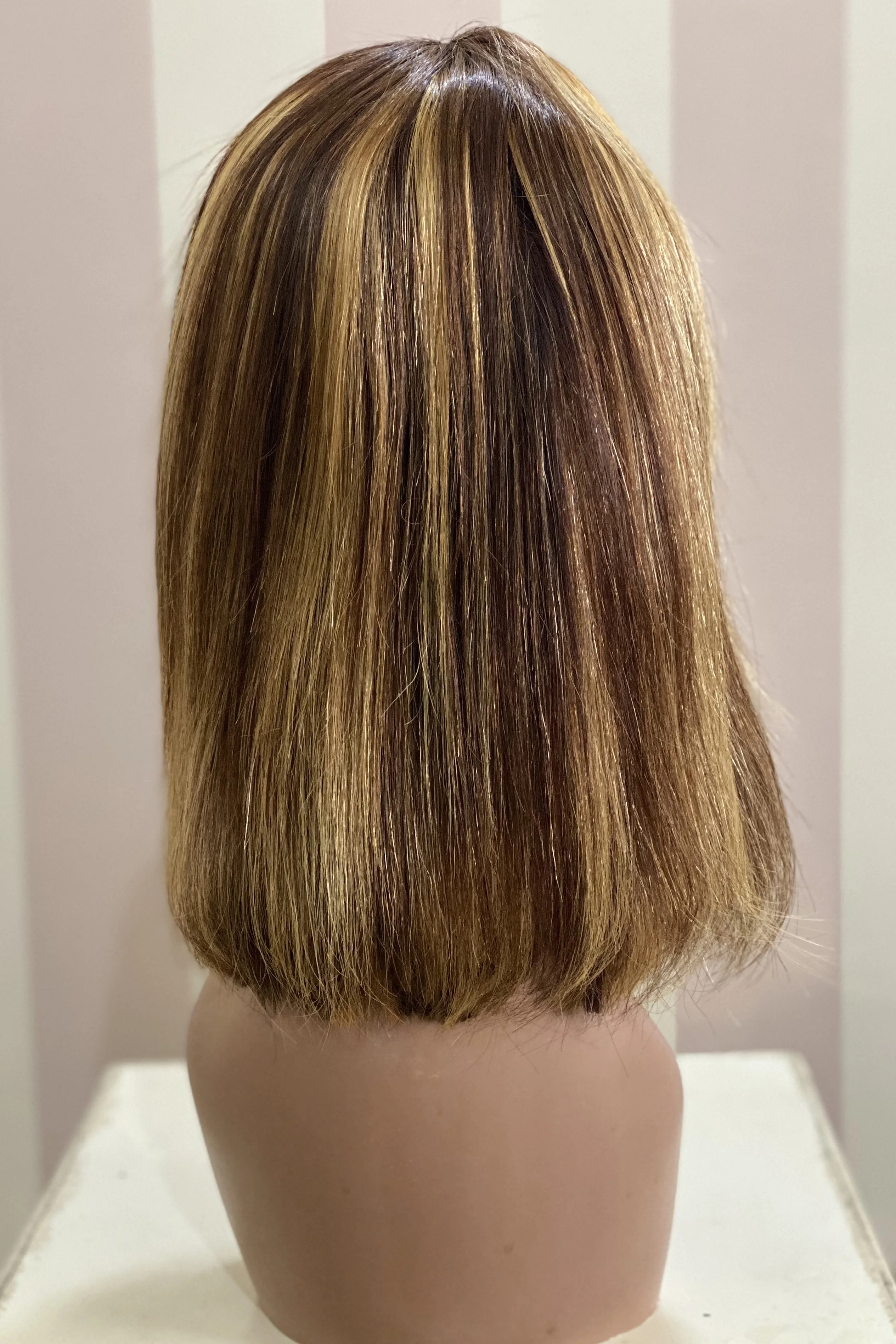 Top Quality Raw Hair 12 Inch Bob Human Hair Coloured Raw Virgin Cambodian Silky Smooth Straight Human Hair Wigs Suppliers Vendor