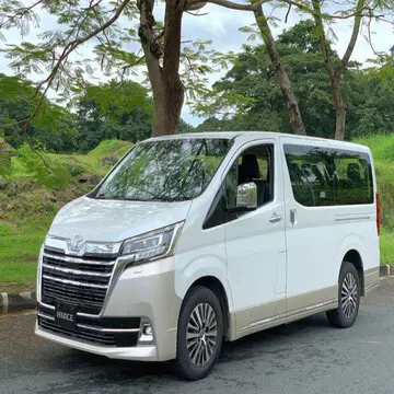 Generational models of Used Toyota HiAce Super Grandia(H300) mini buses available For Sale