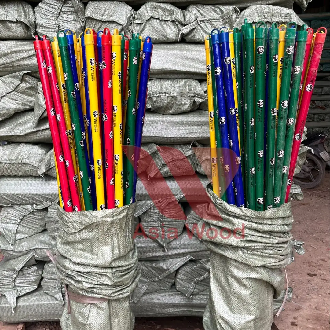 Manufacturer vacuum broom panda pvc set dustpan hand wooden broom from Vietnam Eucalyptus palos de escoba