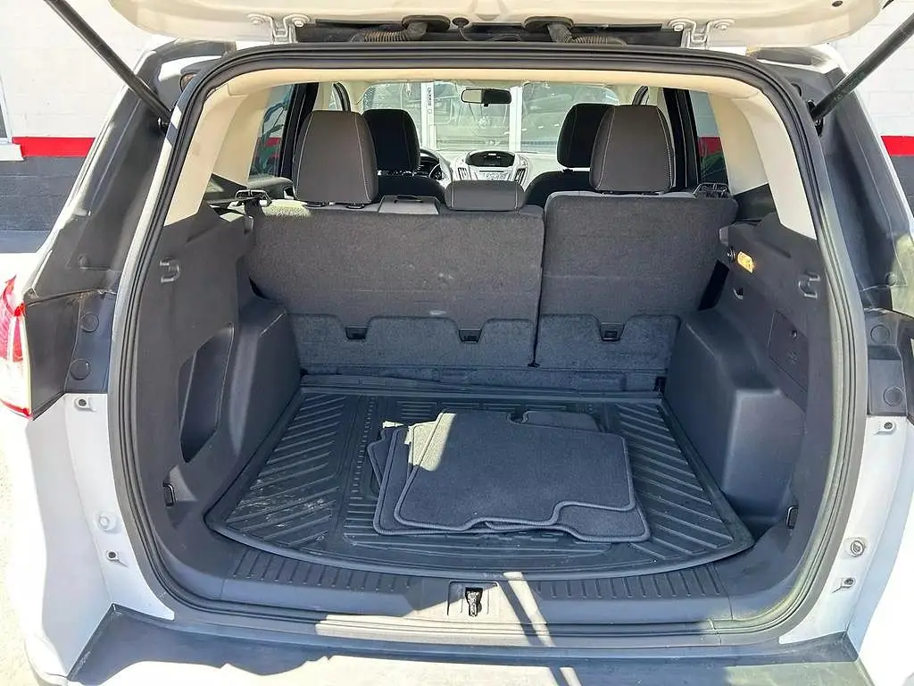 Быстрая доставка предложение подержанные 2016 FordEscape SE SUV w/Clean Engine аккуратно Подержанные автомобильные аварии бесплатно без проблем