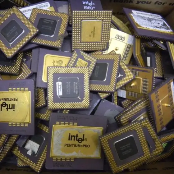 AMD CPU CHIPS, Processor Scraps, Mother Board Scraps / CPU 486 Ceramic/Chromebook Motherboard