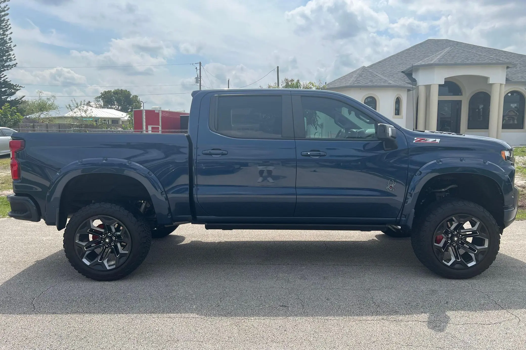 2022 Used Chevroleet Silveraado 1500 Limited Crew Cab R S T Black Widow 4x4 SUV Automatic Gearbox Leather Seats Panoramic R18