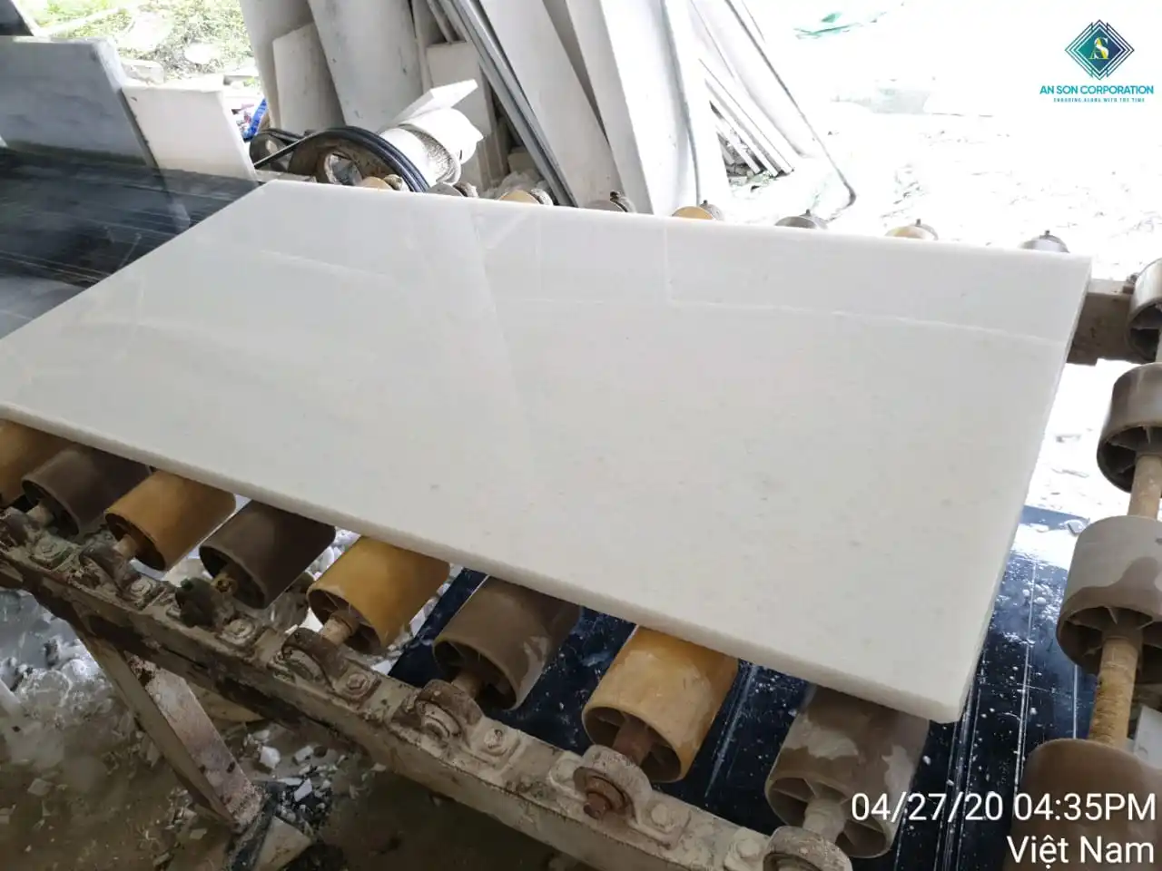 Crystal White Marble For Table Top And Countertops From Marble Supplier In Vietnam
