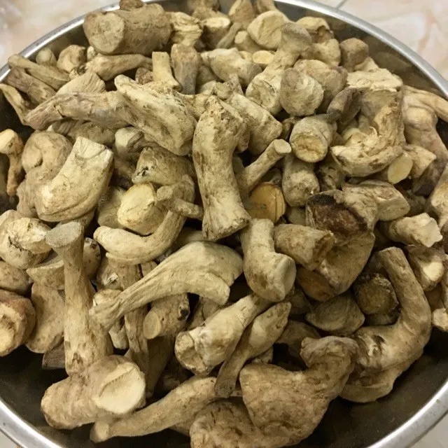 RICH AND AROMATIC SHIITAKE MUSHROOM FEET / HANDCRAFTED QUALITY / BEST VALUE / MADE IN VIETNAM