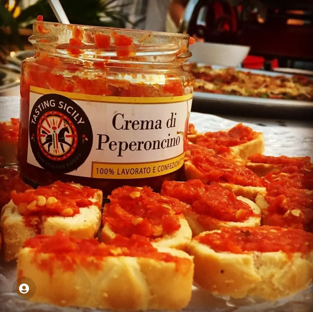 Made in Italy high quality food products condiment ready to eat 170 gr Chili spread  in glass jar