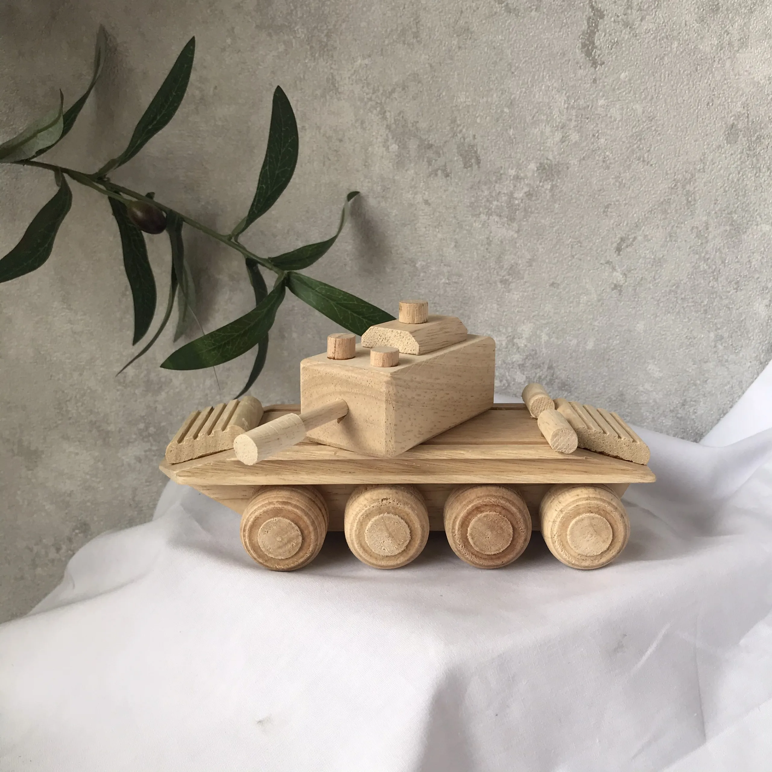 Ecological Wooden Toy Army Tanks