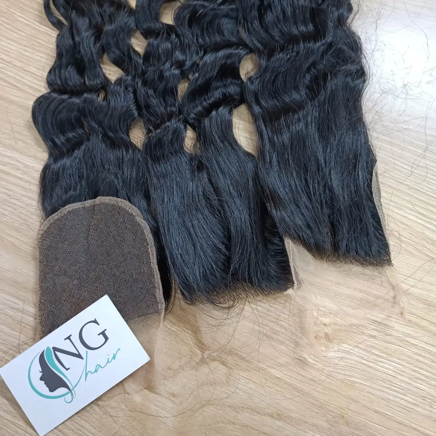 Customized Length Color 2024 Viet Nam Made HD Lace/Transparent Lace Closure 100% Density Natural Wave Human Hair Bundle