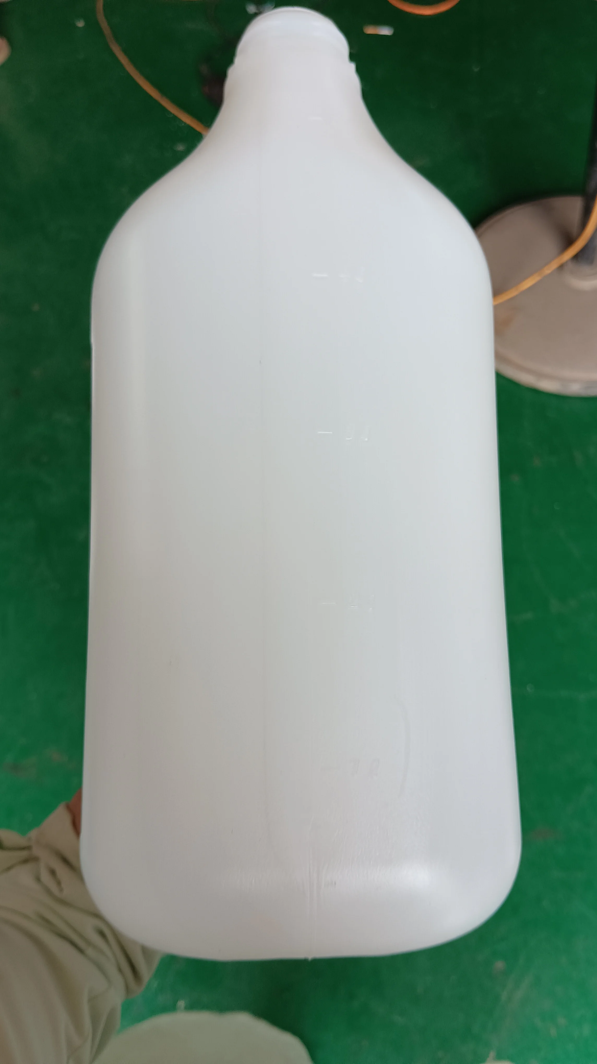 Машина для выдувного формования пластиковых бутылок из полиэтилена HDPE Jerrycan