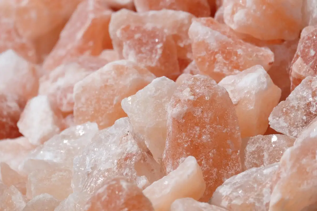 Premium Quality Himalayan Pink rock salt chunks, 100% Food Grade Edible rocks , Manufacturer from Pakistan