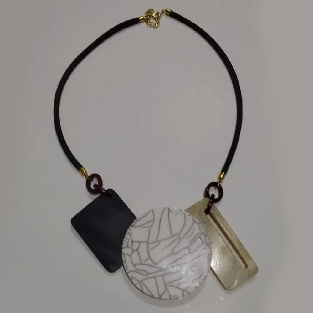 New Fashion round Pattern Resin Beaded Necklace Loose Beads from India for Jewelry Use