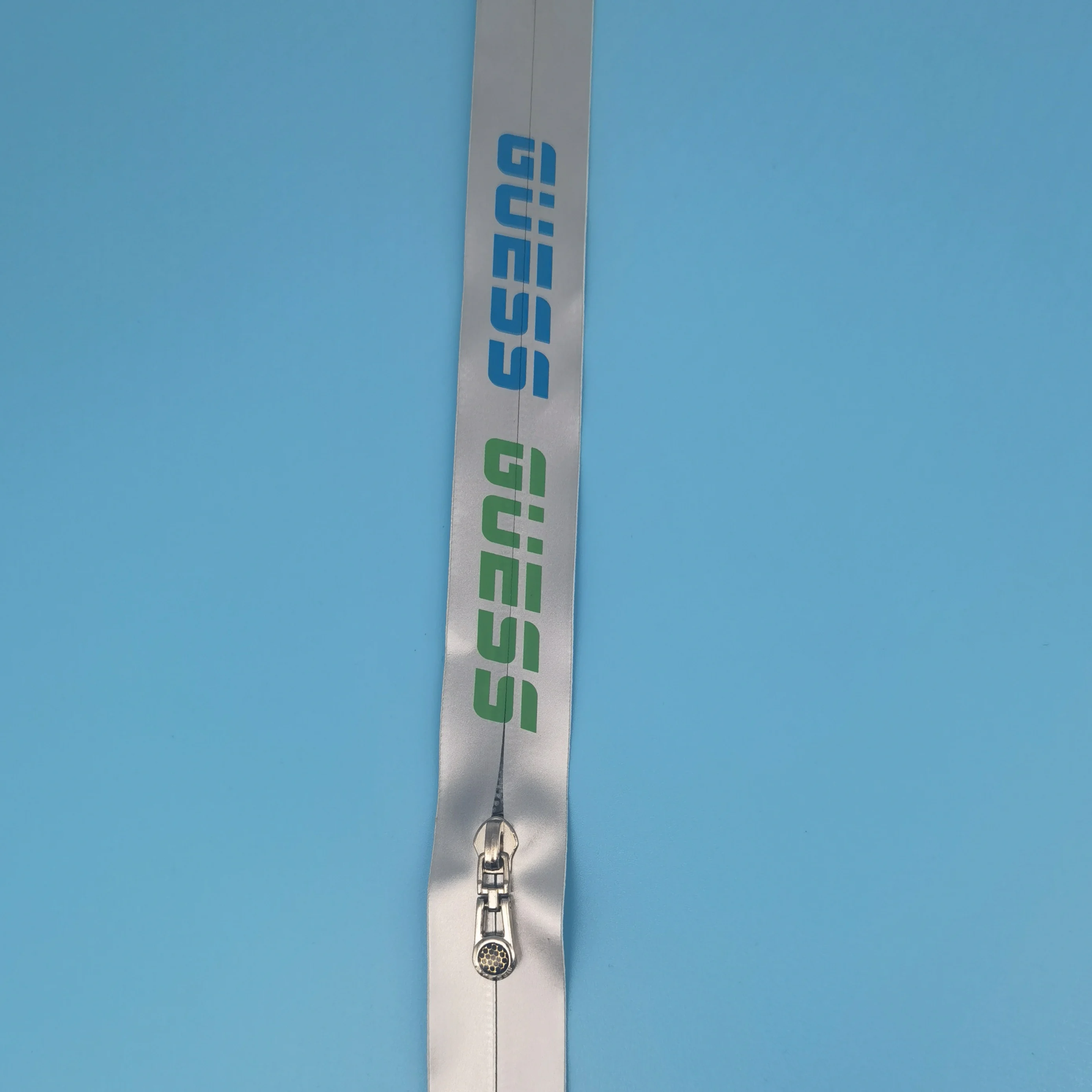 OEKO-TEX Black No.5 Waterproof Zipper Auto Lock Slider Matte Coated  Tape 50 60 70 80 90cm