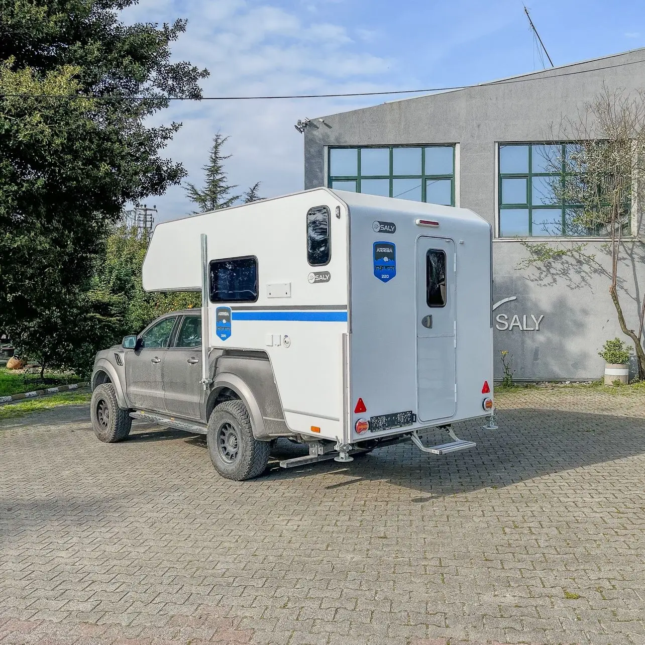 2024 Saly Arriba 220 Plug and Play RV Cabin Высококачественная верхняя кабина для большинства пикапов